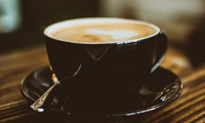 Pașii de urmat pentru a selecta furnizorul potrivit de cafea pentru echipa ta