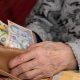 Vești bune pentru seniorii României. Se dau 3000 de lei în plus la pensie, în noiembrie 2025. Cine primește acești bani