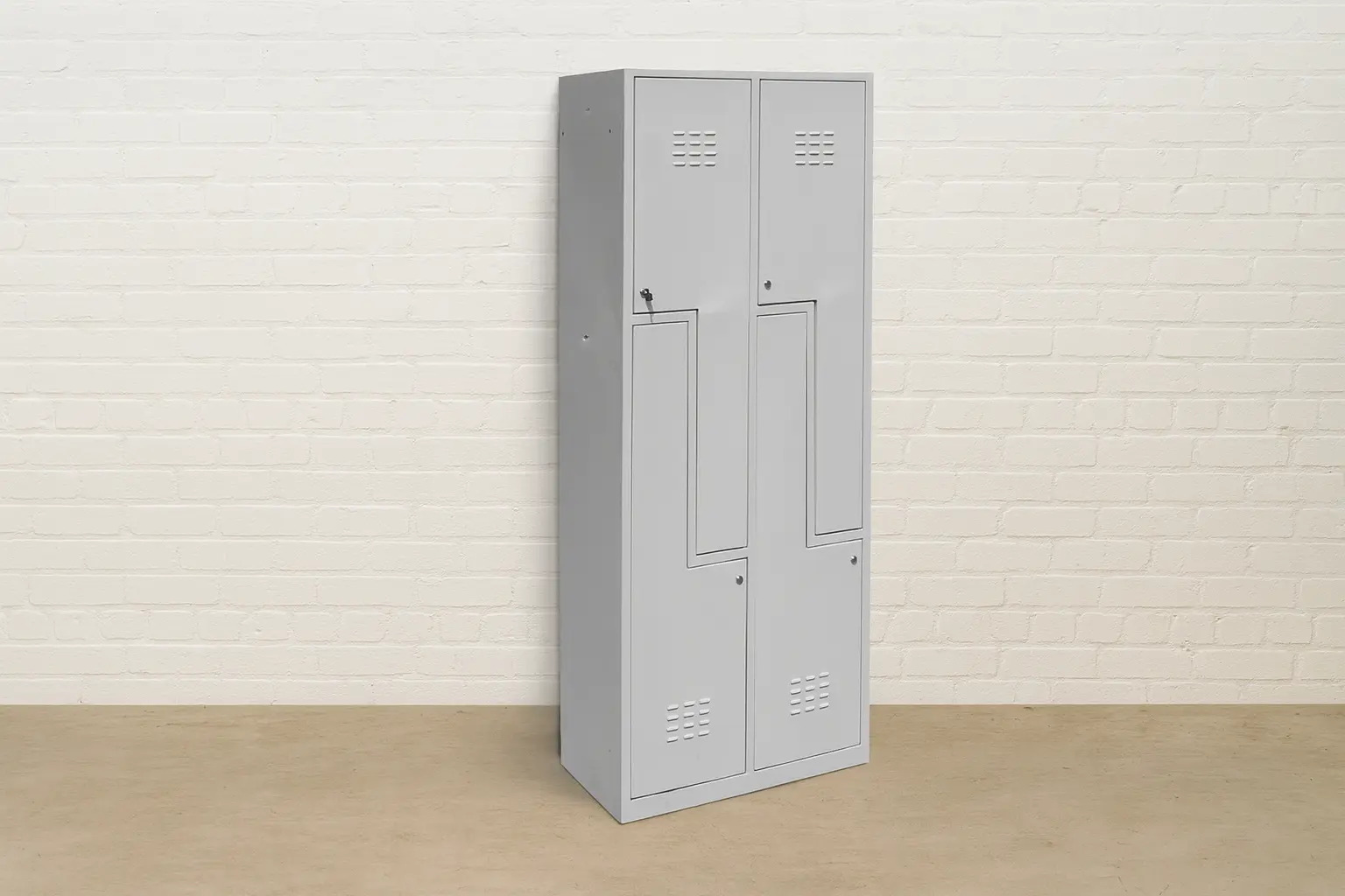 Care este momentul optim în care să alegi vestiarul metalic cu uși în Z