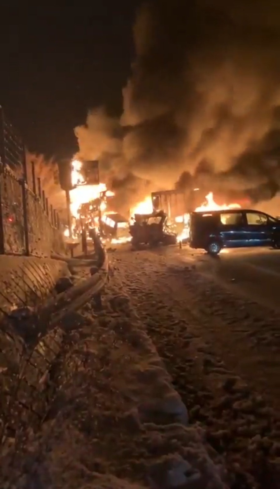 Accident în lanț cu zeci de mașini pe o autostradă din Japonia. Doi mort și 26 răniți