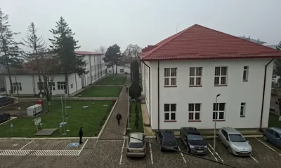 Liceul ultra-modern din România care oferă o șansă unică la educație. Ajută sute de elevi de la țară și oferă condiții ca în filme