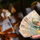 Se oferă bani în ziua de Crăciun? Superstiția aduncătoare de noroc pe care o respectă mulți români