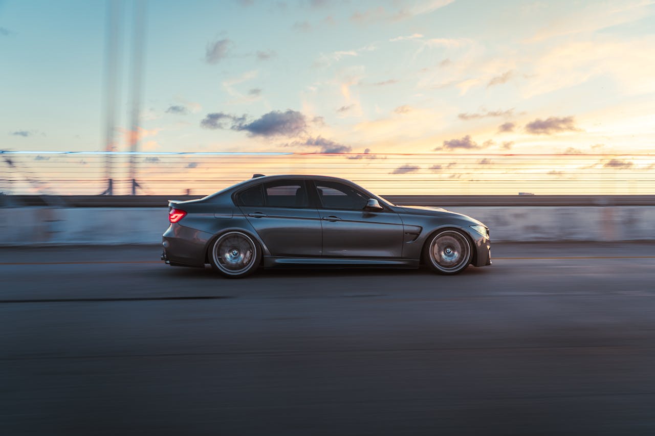 Cum să verifici istoricul unei mașini fără a cădea pradă miturilor