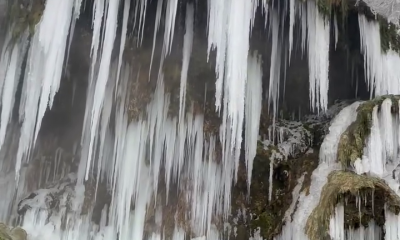 Fenomen spectaculos în județul Harghita. Cum arată Cascada Toplița înghețată complet