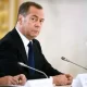 Medvedev compară atacul cu racheta „Oreşnik” asupra Ucrainei cu „o injecție cu haloperidol” pentru „psihopaţii periculoşi”