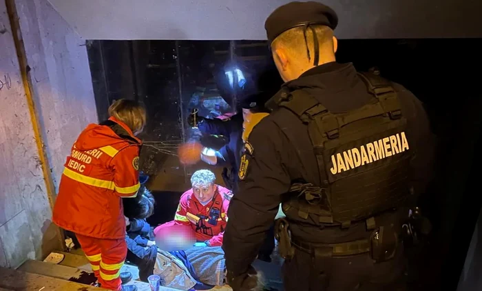 Un bărbat a căzut într-un pasaj subteran din Timișoara, în noaptea de Revelion, și a avut nevoie de îngrijiri medicale