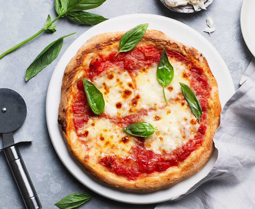 Pizza adevărată începe cu aluatul rețeta italiană explicată