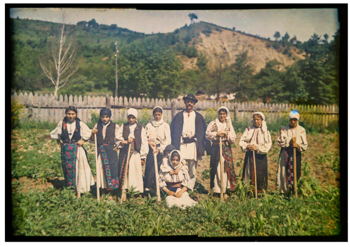 De ce ne cheamă Escu. Proveniența și semnificația  acestui sufix
