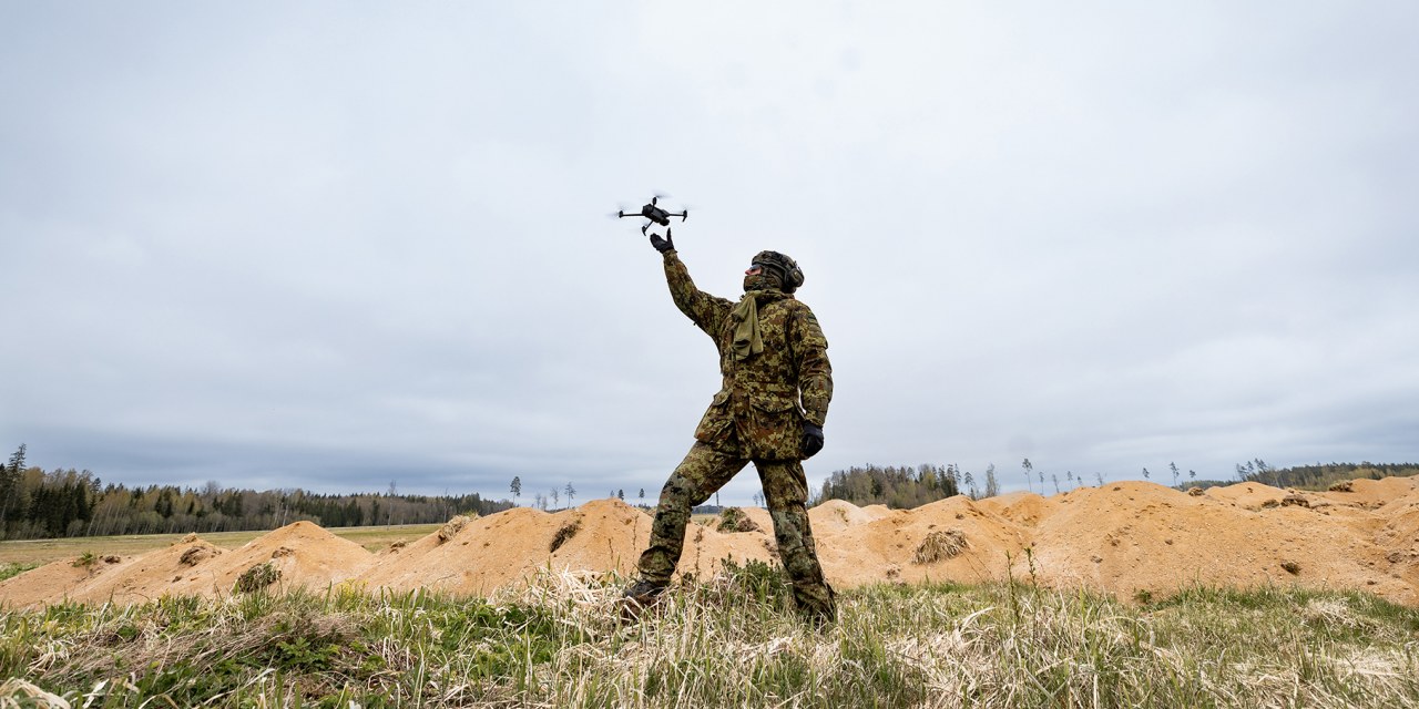 Exercițiul NATO din Estonia a arătat vulnerabilitățile Alianței. Cum au demonstrat ucrainenii că NATO nu e pregătită pentru războiul modern cu drone
