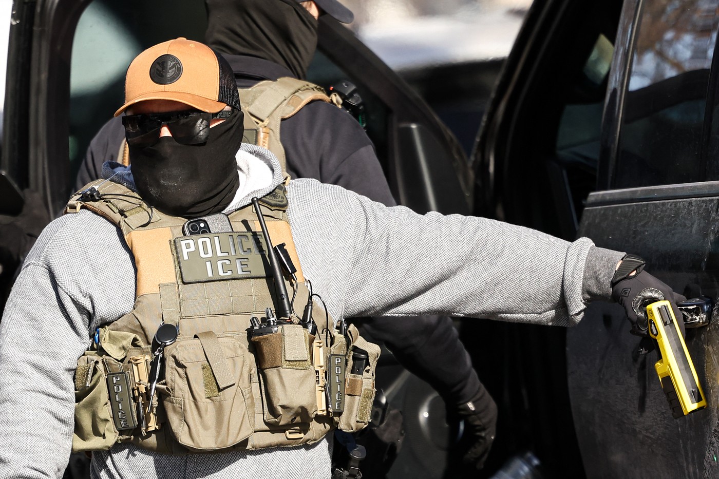 Extrema dreaptă din Europa cere o „poliție de tip ICE” pentru deportări, pe modelul promovat de Trump