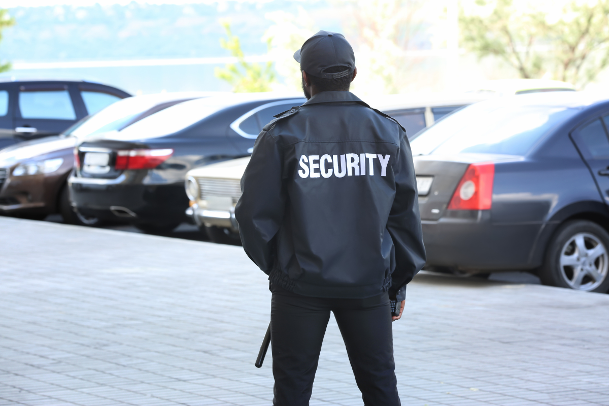 Echipament pază și protecție – siguranță, confort și imagine profesională 