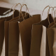 Pungi hârtie personalizate – ambalaj premium pentru brandul tău