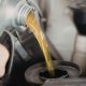 Cum alegi cel mai bun ulei de motor pentru mașina ta fără să fii expert mecanic