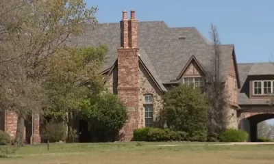 Conac de 5 milioane de dolari închiriat pe Airbnb, devastat după o petrecere cu 800 de tineri: focuri de armă, pereți distruși și mobilă scoasă