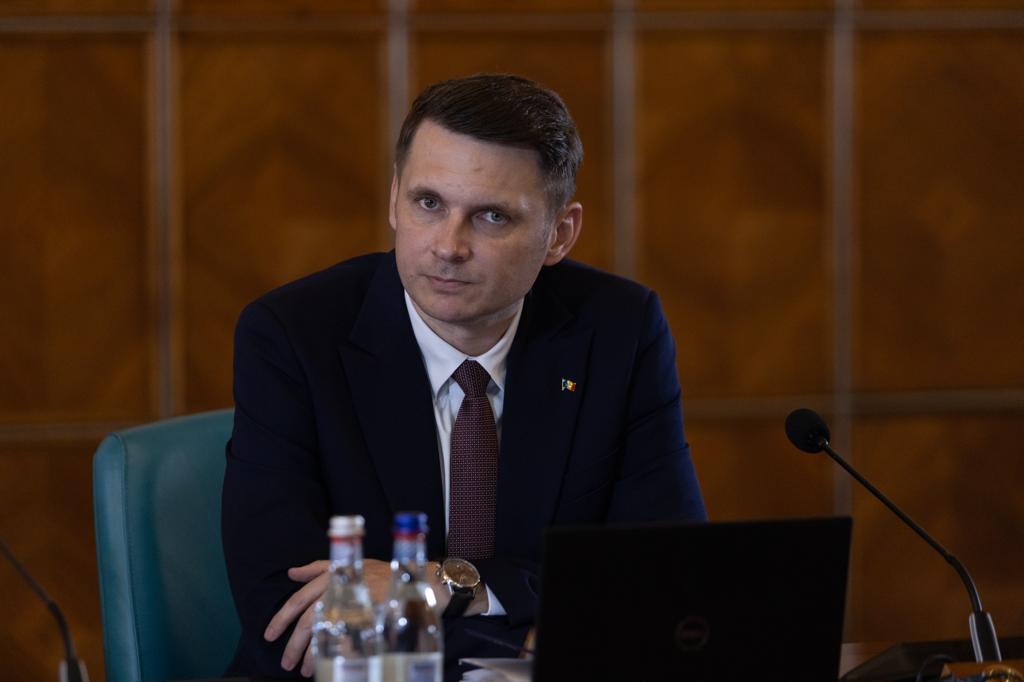 Dacă i s-ar propune, preşedintele Senatului nu ar refuza şefia SRI. Mircea Abrudean:”Nu pot să fiu ipocrit să spun că aș refuza”