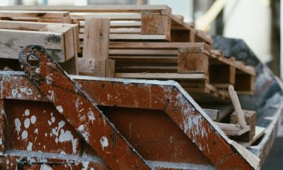 Utilizarea containerelor pentru deșeuri din carton – soluție eficientă în activitățile comerciale și logistice