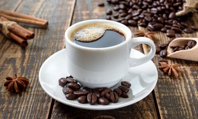 Băutura care poate fi înlocuitorul cafelei. Nu conține cofeină, calmează organismul, susține digestia și are efect diuretic