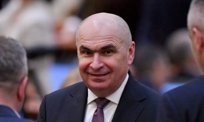 Bolojan le mulțumește celor care au ieșit în stradă pentru a-l susține