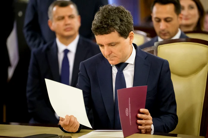 CCR dă „undă verde” beneficiilor pentru șefii companiilor de stat: sesizarea lui Nicuşor Dan, respinsă