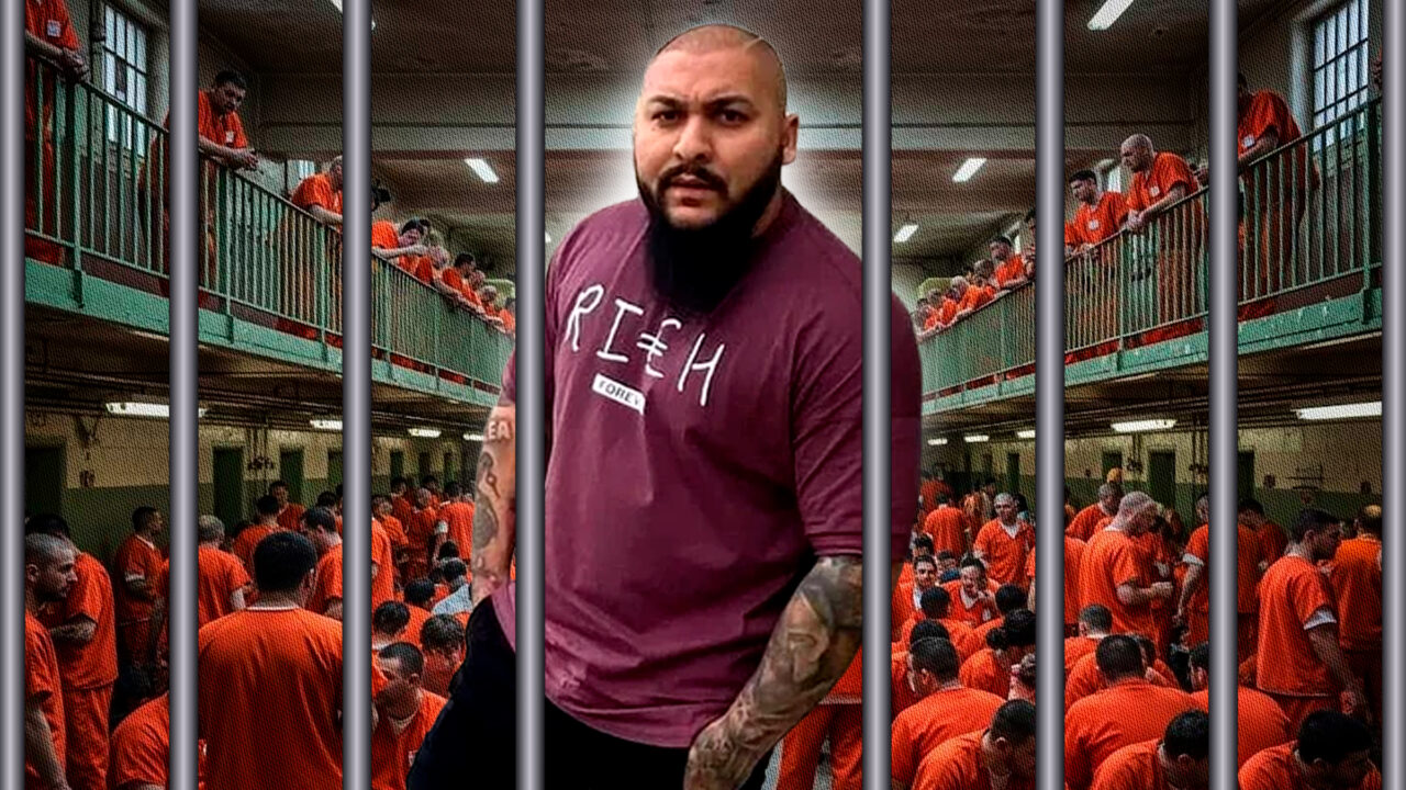 Cum trăiește, în pușcărie, Dani Mocanu