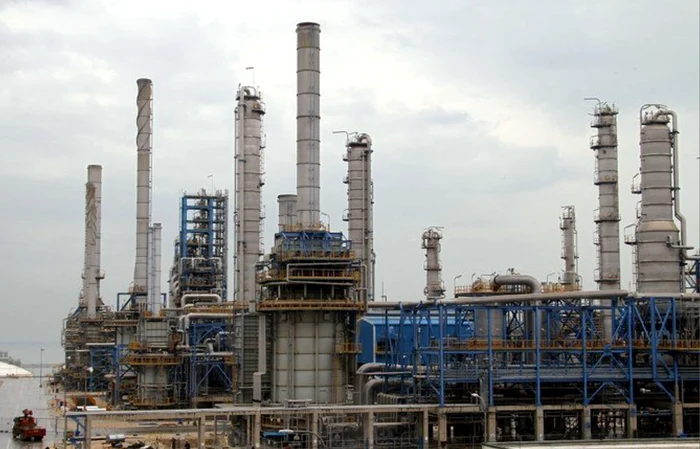 Escaladare a tensiunilor în Golf. Iranul susține că a atacat forțe americane din Kuweit, Israelul lovește un complex petrochimic iranian