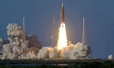 Imagini spectaculoase. Cum s-a văzut lansarea rachetei Artemis II din avion