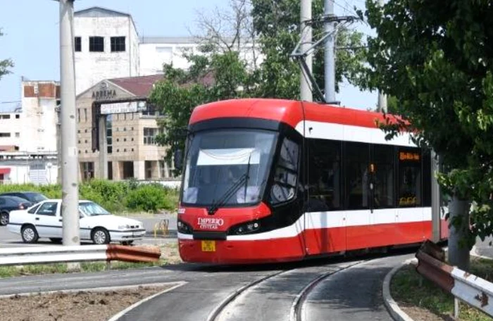 În plină criză a carburanților, un oraș din România propune bilete de 1 leu pe zi la transportul în comun
