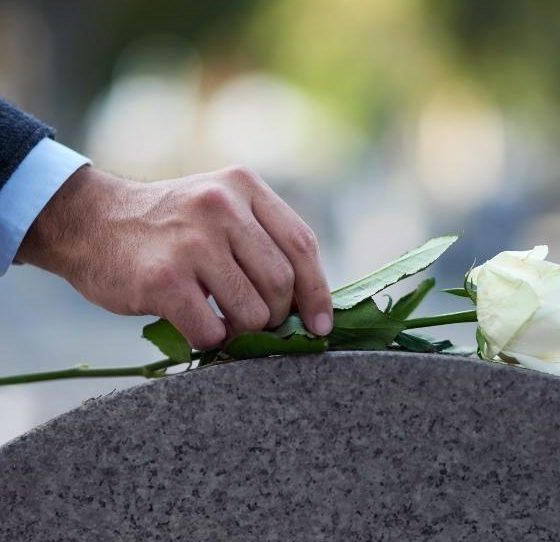 Servicii funerare București – ghid complet, informații utile și recomandări