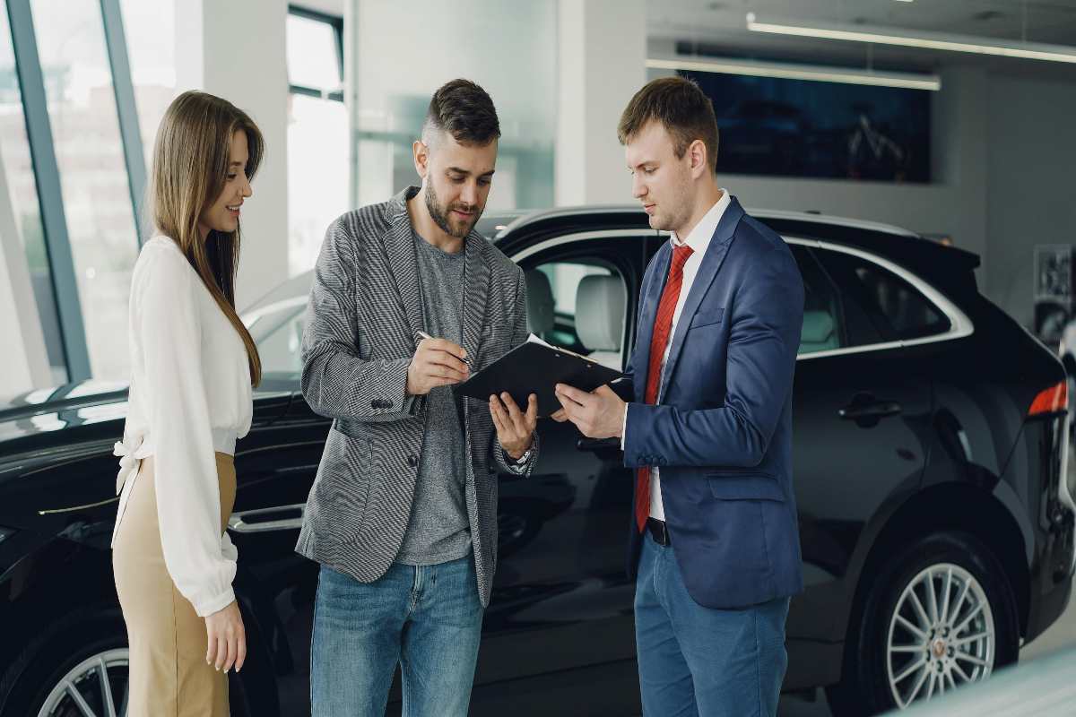 Mașini second-hand cu garanție: Află cum să faci o alegere sigură pentru călătorii fără griji! 