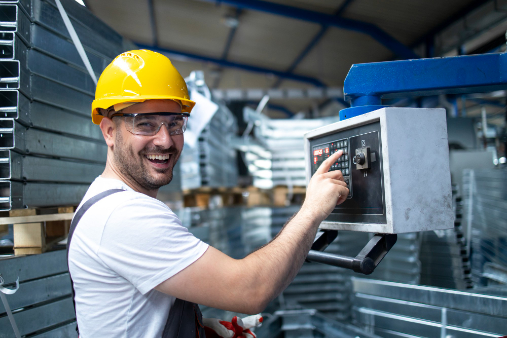 Cum se optimizează utilizarea materialului pe CNC-uri?