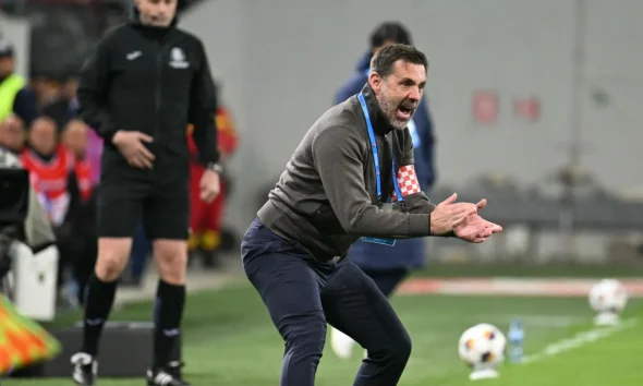 Ce i-a spus arbitrul antrenorului de la Dinamo, Zeljko Kopic, după faza scandaloasă din meciul Craiova-Dinamo: „Ce să mai vorbim”