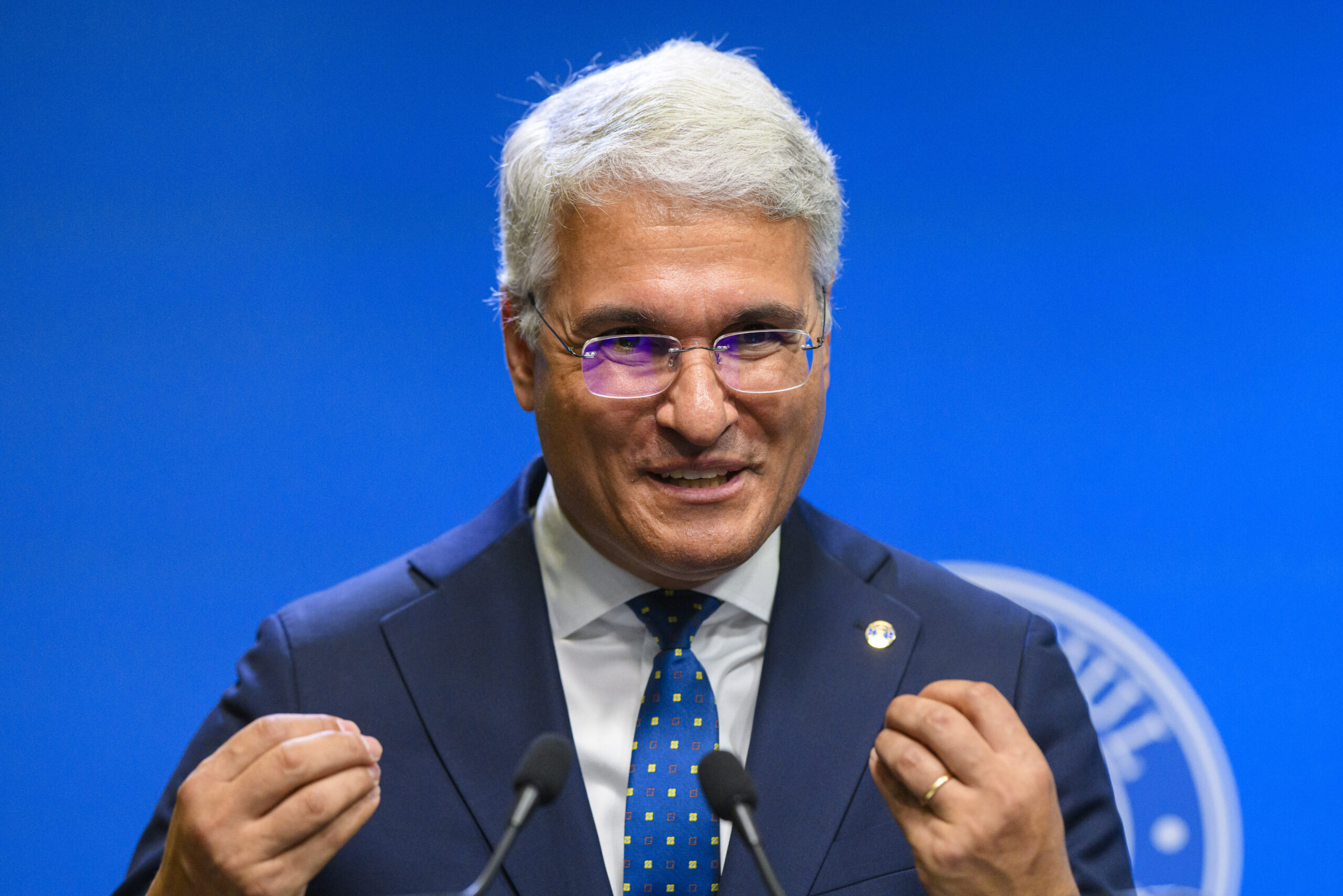 Ce pedeapsă i-ar aplica lui Sorin Grindeanu ministrul demis al Fondurilor Europene, Dragoș Pîslaru