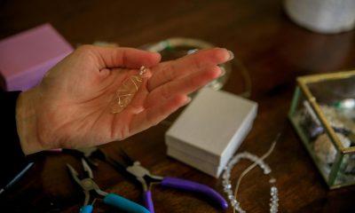 Ghidul creatorului de bijuterii: de la pietre brute la accesorii cu emoție