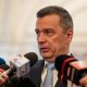 Grindeanu ironizează PNL: “Mandatul lui Ilie Bolojan a încetat, oricât ar încerca unii să-l țină în geam cum se zice