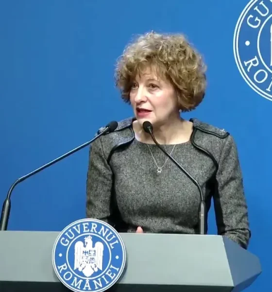 Oana Gheorghiu publică răspunsul injurios primit de la deputatul Adrian Solomon la îndemnul de a nu vota moțiunea: Ce ne-am face fără asemenea aleși?