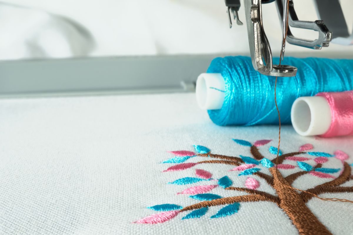 Broderie personalizată: personalizare textilă cu aspect curat și rezistență în timp