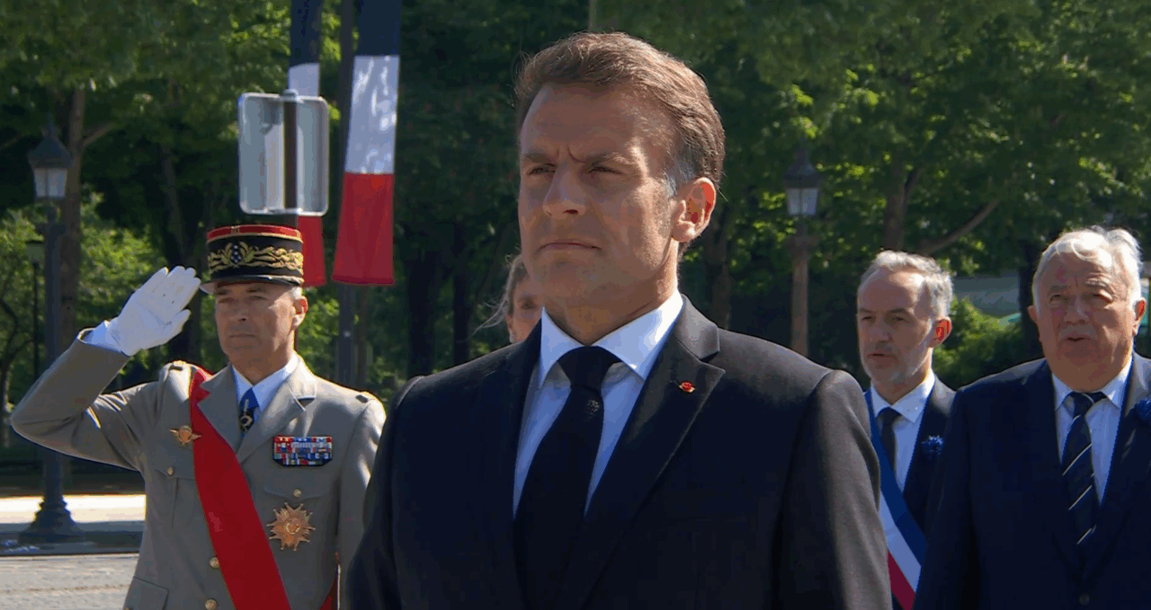 Ziua Victoriei, sărbătorită la Paris. Cum a arătat ceremonia de pe Champs-Élysées, probabil ultima prezidată de Emmanuel Macron