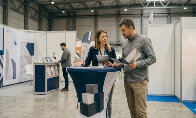 Masa de cocktail la eveniment: mai mult decât un element de mobilier