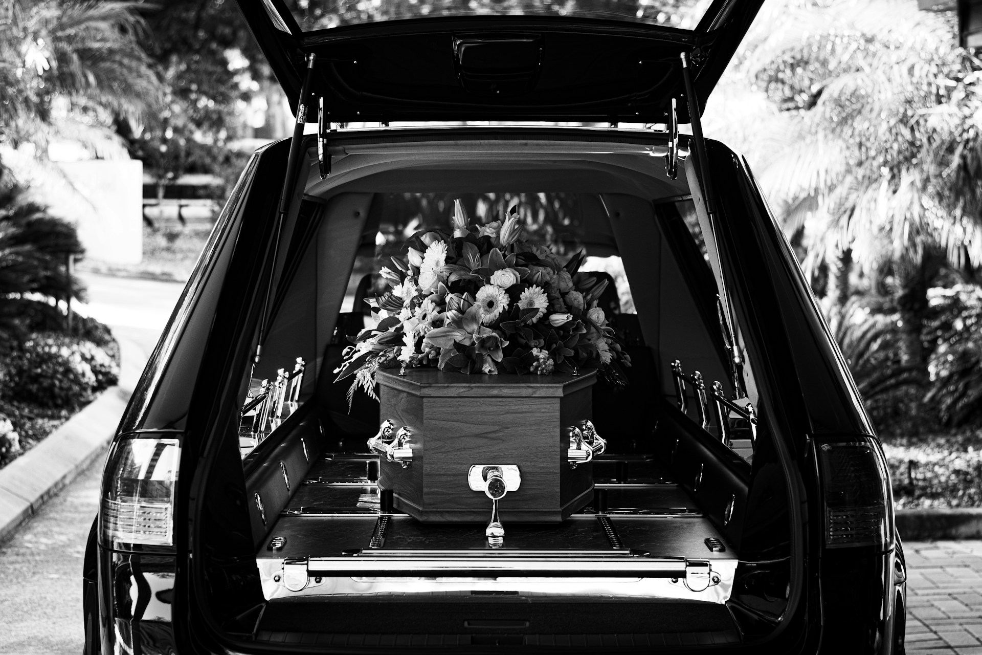 Cum alegi sicriul atunci cand organizezi o ceremonie funerara?