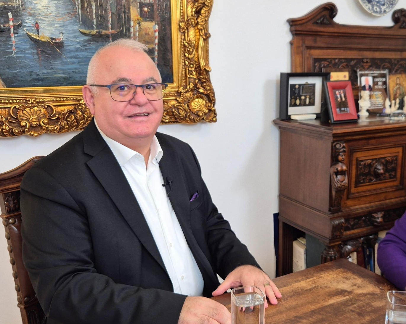 Noi percheziții la psihologul Ion Duvac, acuzat că și-a agresat sexual pacientele. Urmează să fie audiat