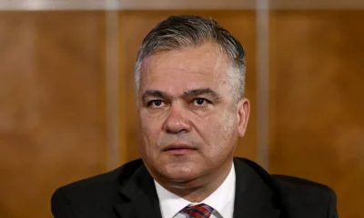 Noile nume vehiculate în Guvernul Veștea. Liberalii care sfidează amenințările lui Bolojan
