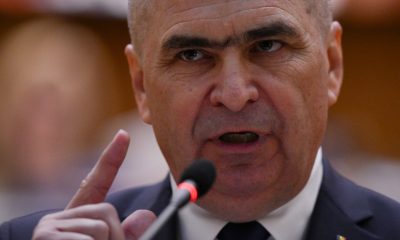 Scrisoare de protest din partea contestatarilor lui Bolojan. Cine sunt cei 22 de semnatari