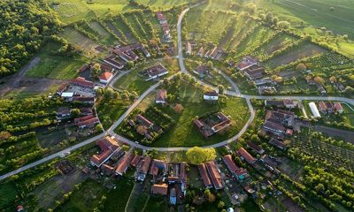 Singura localitate din România construită sub forma unui cerc perfect. Locul misterios unde toate străzile duc în același punct