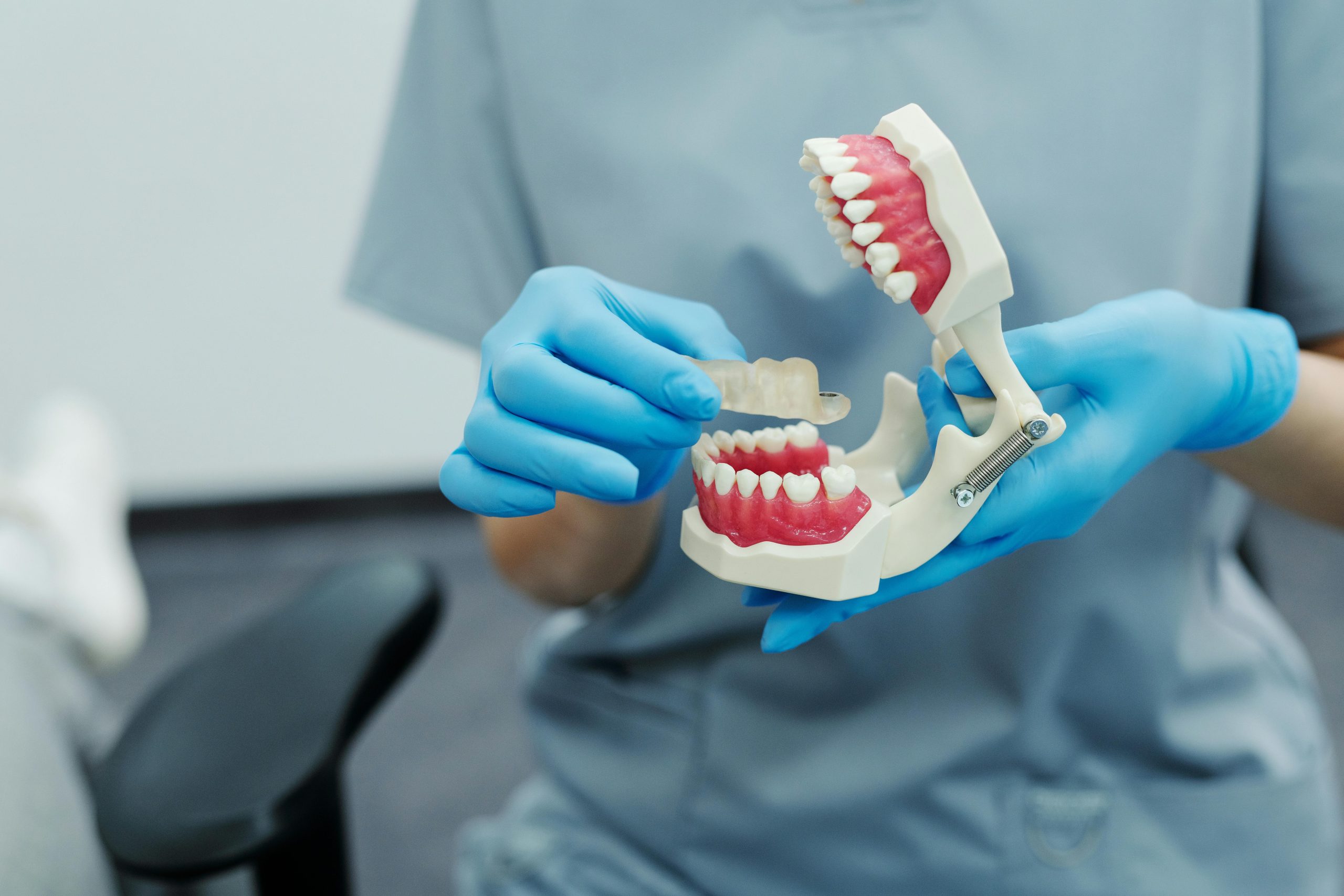 Upgrade Dental: opțiuni actuale pentru reconstrucția dentară completă