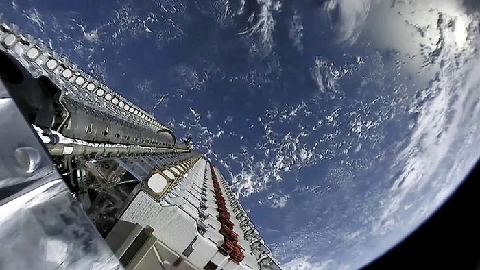 360 de sateliți până în 2030. Planul Ucrainei de a reduce dependența de Starlink