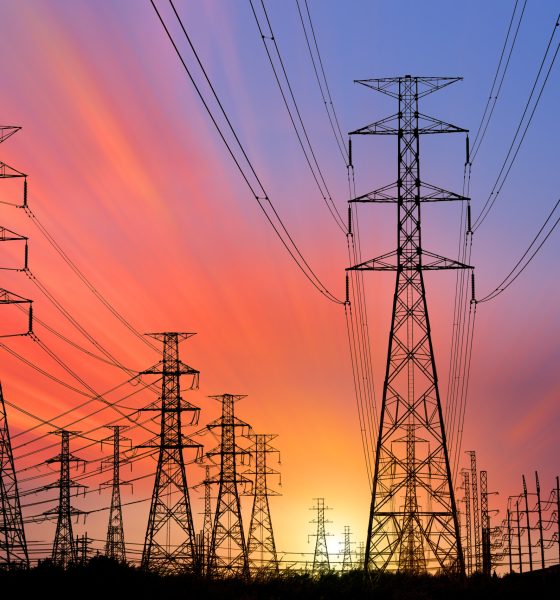 Alertă energetică în august. Risc crescut de pene de curent