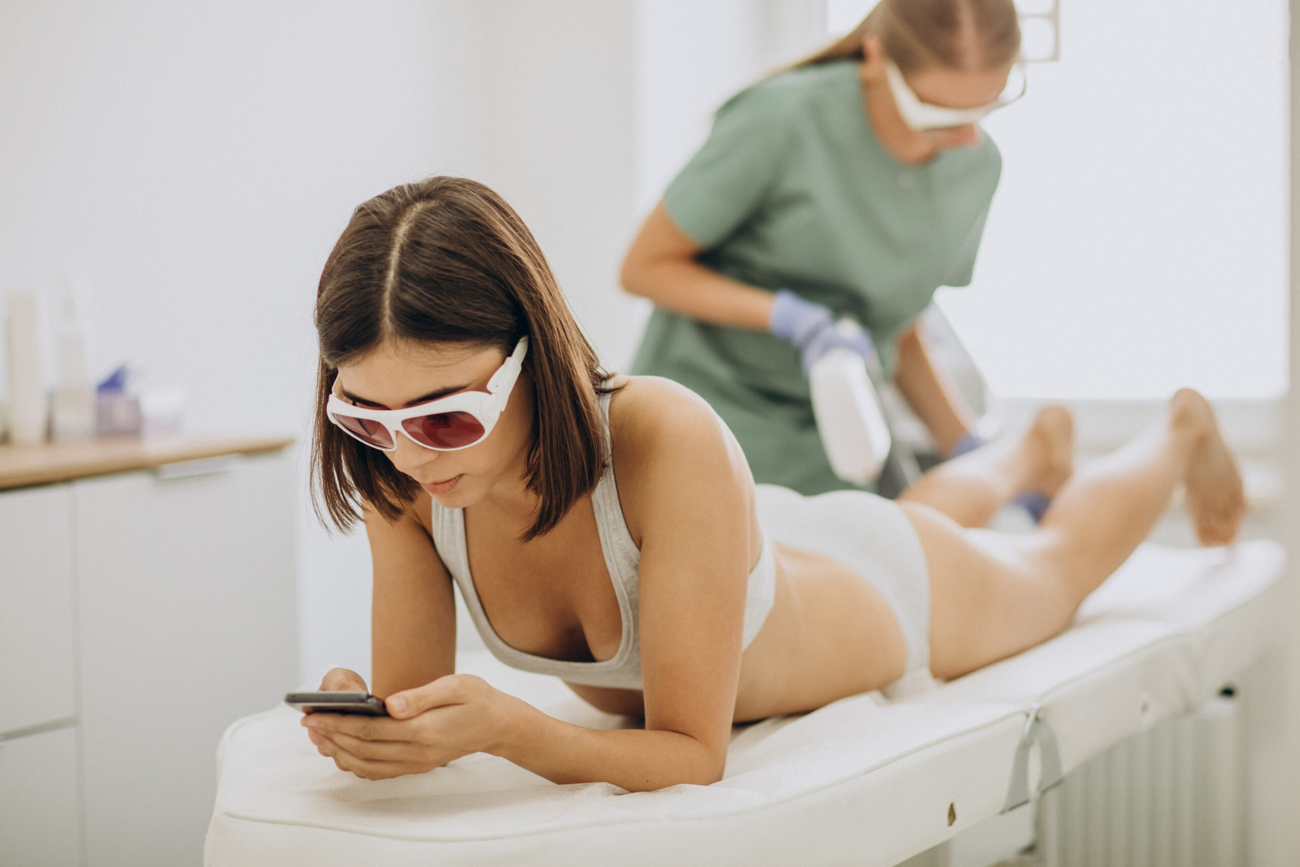 Epilare cu laser Elysion Pro: funcționează pe piele bronzată sau pe păr blond și subțire?