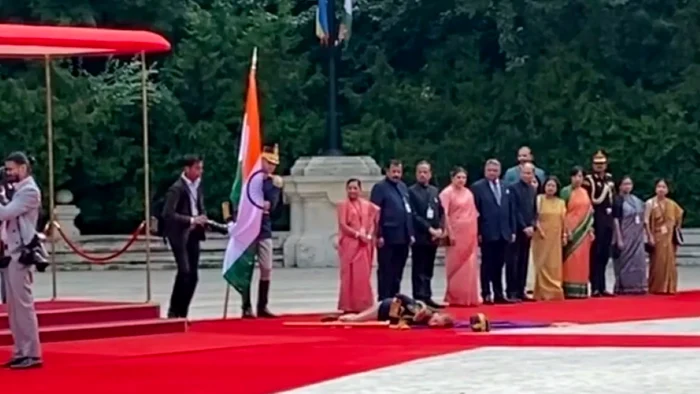 Moment neprevăzut la Cotroceni: Un militar din garda de onoare a leșinat în timpul ceremoniei de primire a președintelui Indiei