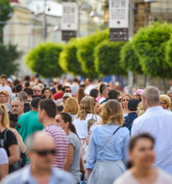 Se schimbă legislația imigrărilor din august 2026. Cum vor putea firmele să aducă muncitori din afara UE