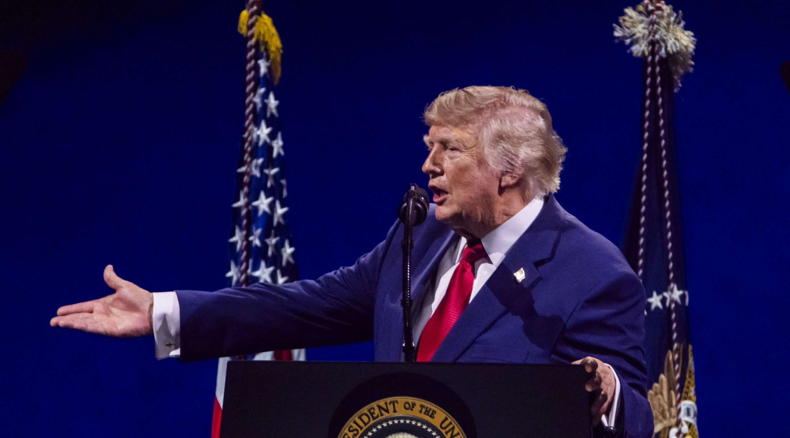 Trump amenință UE că va plăti un „preț greu” pentru amendarea companiilor americane: „SUA nu sunt pușculița Europei”